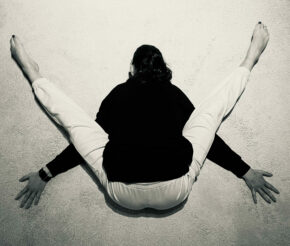 kurmasana